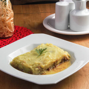 Escondidinho de carne desfiada e batata