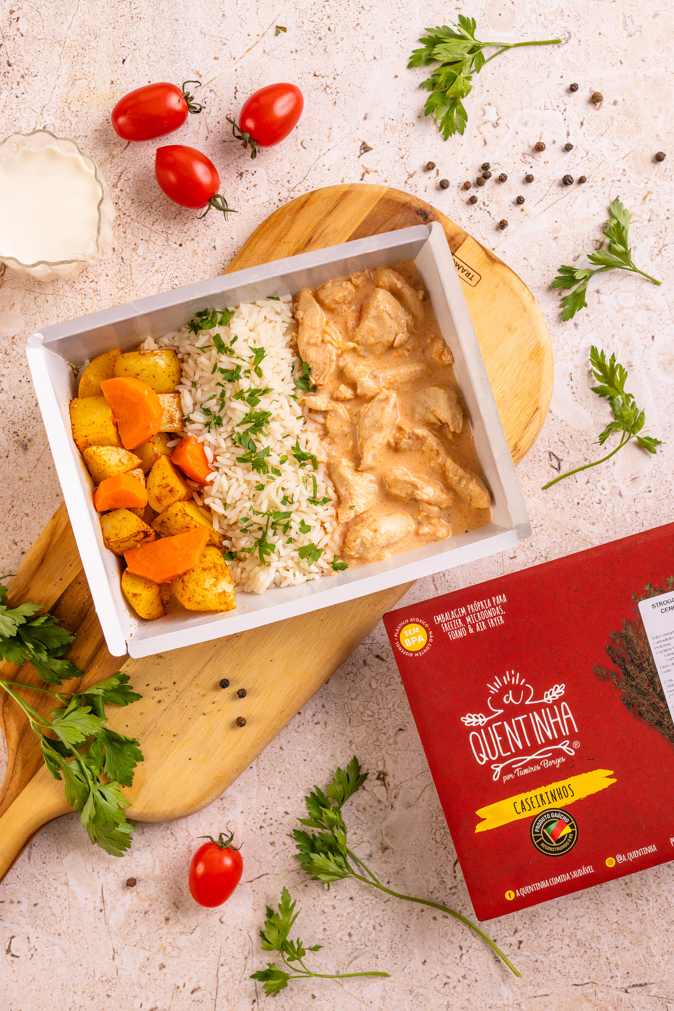 Strogonoff de frango, arroz branco, batata e cenoura rústica - Imagem 2