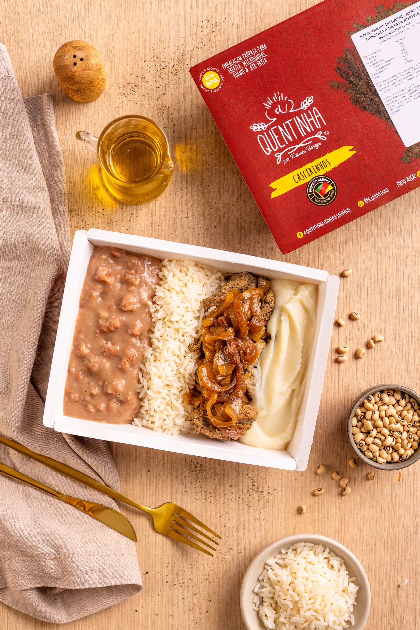 Filé suino acebolado, arroz branco, feijão carioca, Purê de aipim - Imagem 2