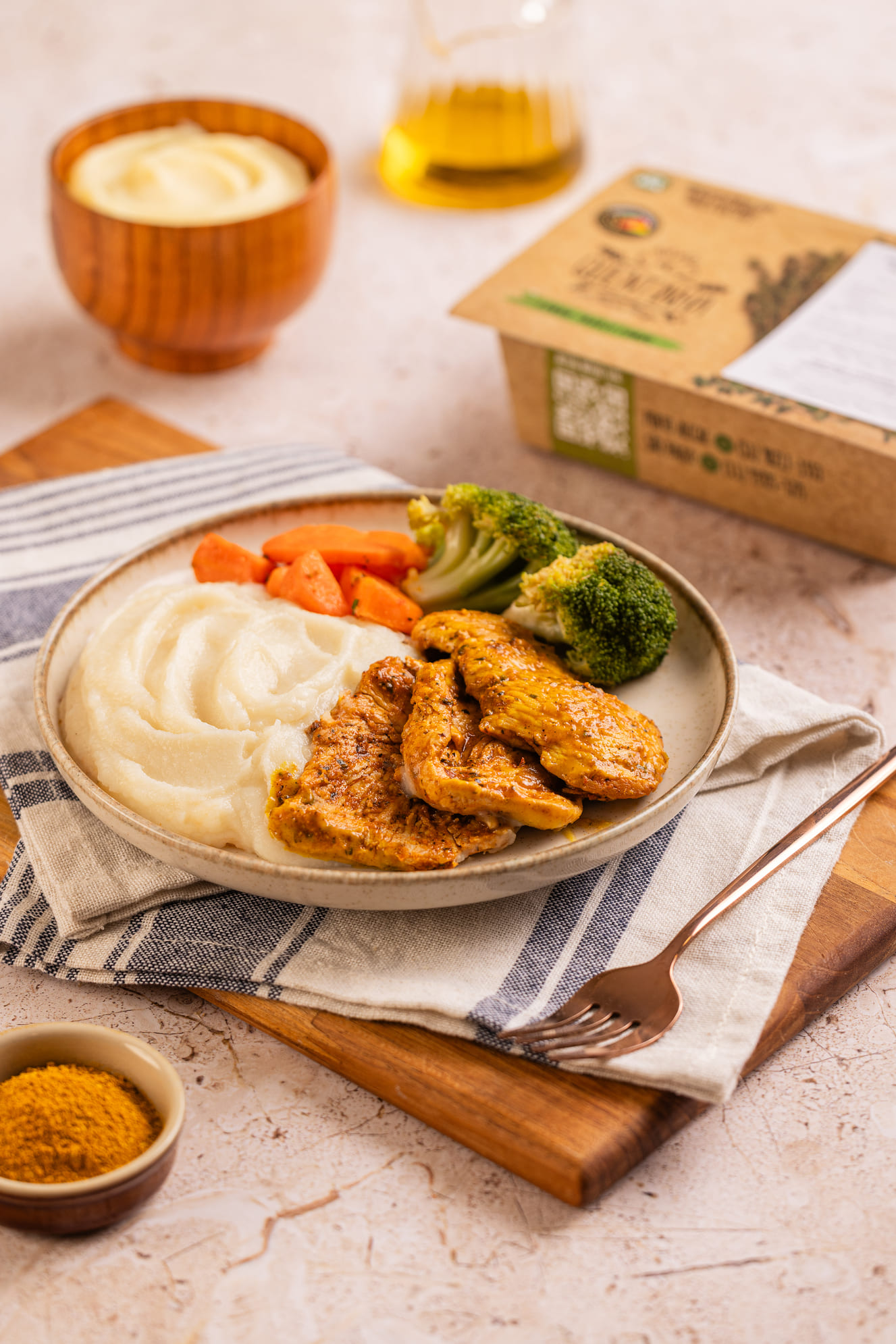 Purê de batata doce, frango grelhado, legumes 450g